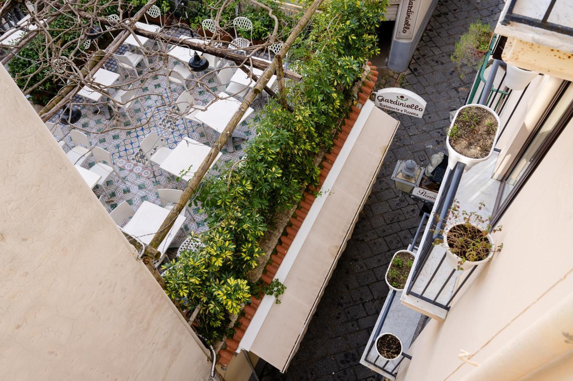 Palazzo Gargiulo Luxury Rooms & Suites Sorrento Exterior foto
